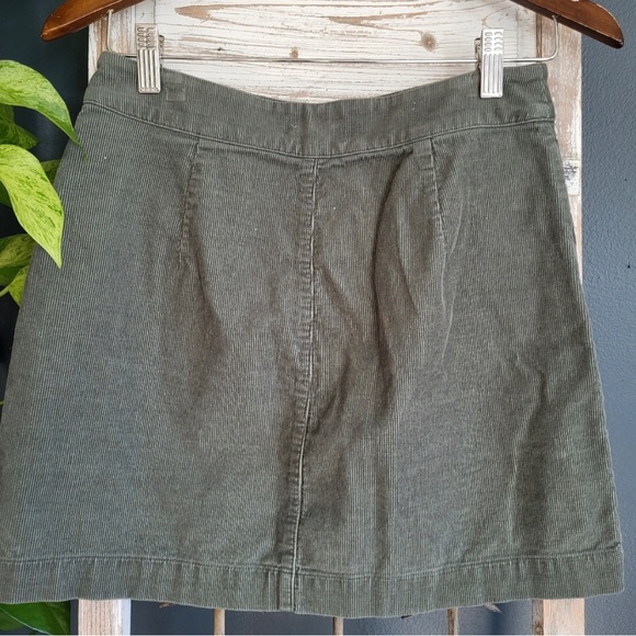 Wilfred Free Aritzia Karmen Corduroy Mini Skirt In Olive Button Up Size 6 - Picture 5 of 7